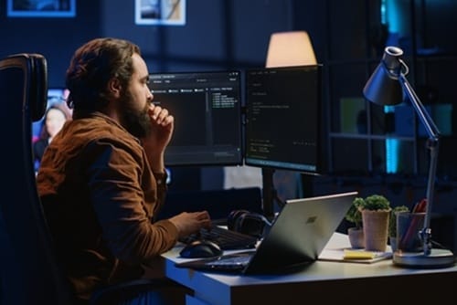 Top 5 des compétences les plus demandées en 2025 chez les freelances tech et créatifs